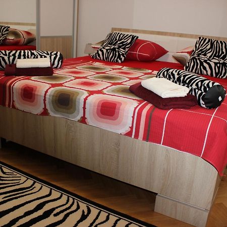Deluxe Apartment Manuela With Balcony Top Center Split Exterior photo